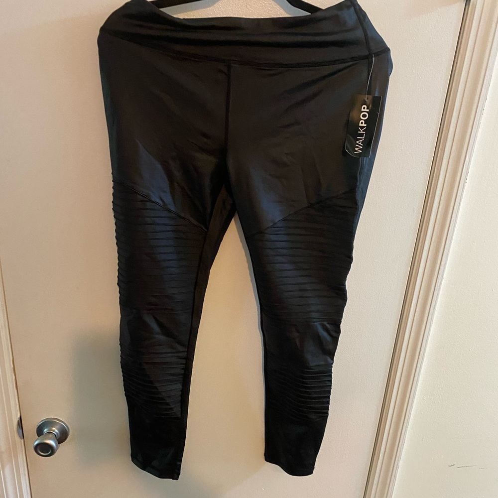 Black leggings